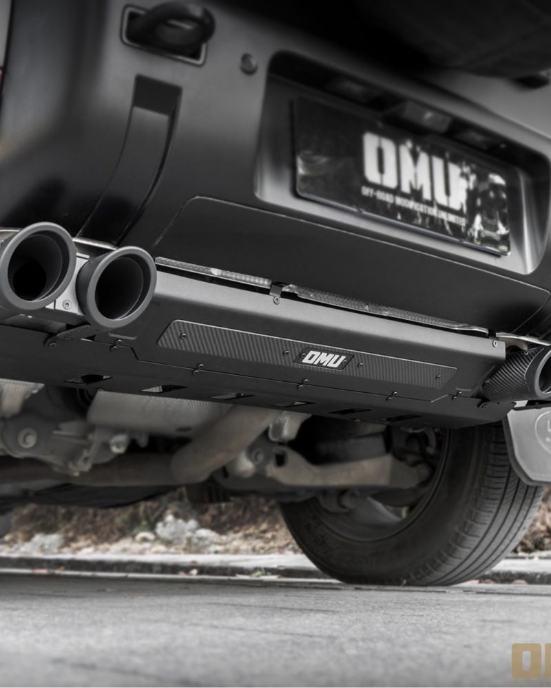 OMU Genesis Series Aluminum Exhaust Tailpipe Trim Kit for Land Rover Defender 110/130 with 3.0L Engine