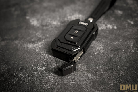 — Latch-type Buckle Design. Easy To Access — - image 12