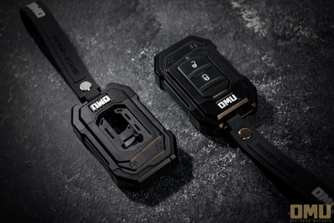 — Latch-type Buckle Design. Easy To Access — - image 15