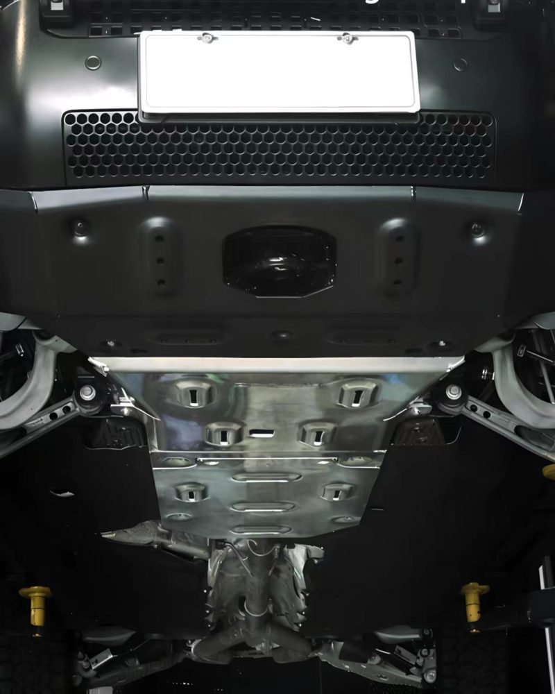 For 20-25 Defender 90/110/130 Full Coverage Chassis Guards and Rear Axle Differential Guards Universal for Petrol/Diesel Engines