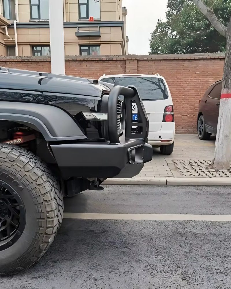 New Arrival Thickened Carbon Steel Anti-Collision Front Competitive Bumper With Winch Mount for Tank 300 Off Road Use